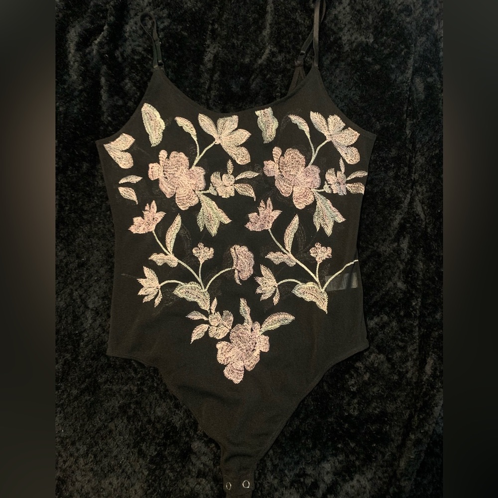 Express bodysuit - Picture 3 of 4